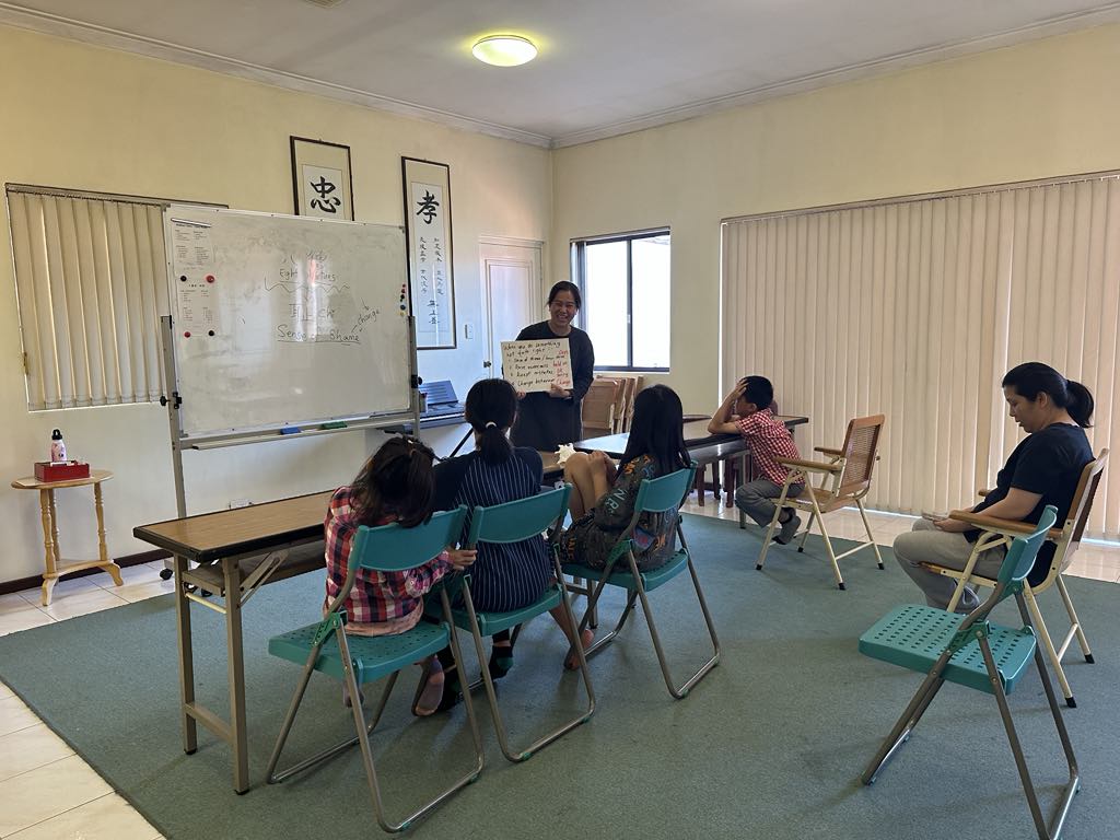Group photo of Trang's Buddhist community